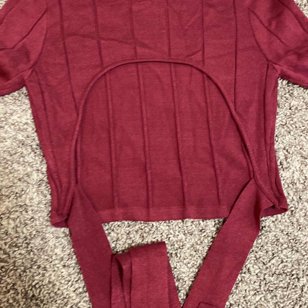 Windsor- New with tags crop top, knit material - Picture 4 of 4